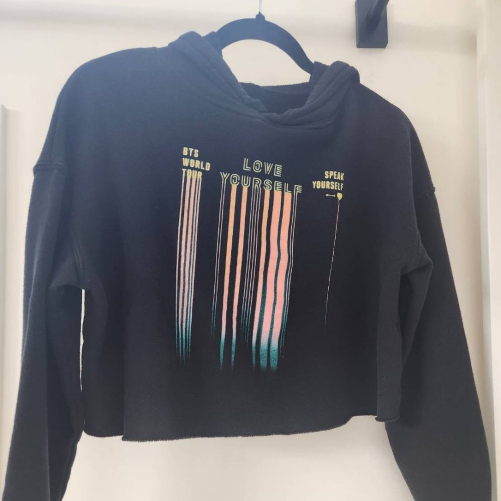 Authentic BTS World Tour Love Yourself Speak Yourself Cropped Hoodie - size S